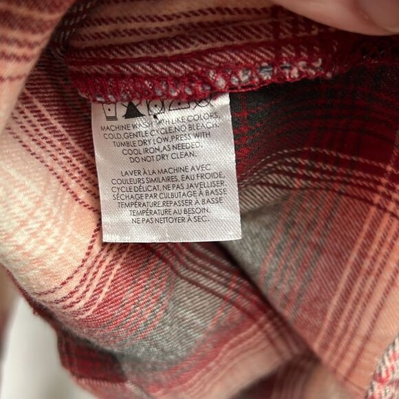 Pendleton Red and gray plaid button front flannel shirt with tab collar size med - Picture 10 of 10